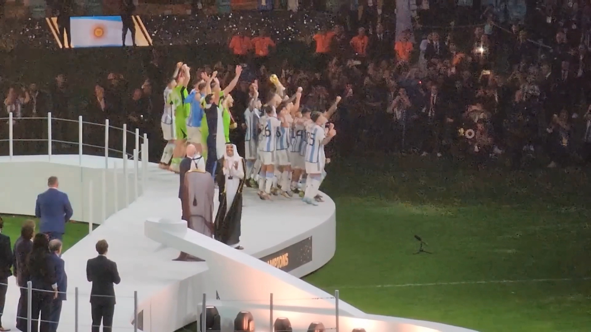 Archivo: la selección argentina celebra la conquista del Mundial de Qatar, en Lusail, el 18 de diciembre de 2022. No corresponde al homenaje de 2026.