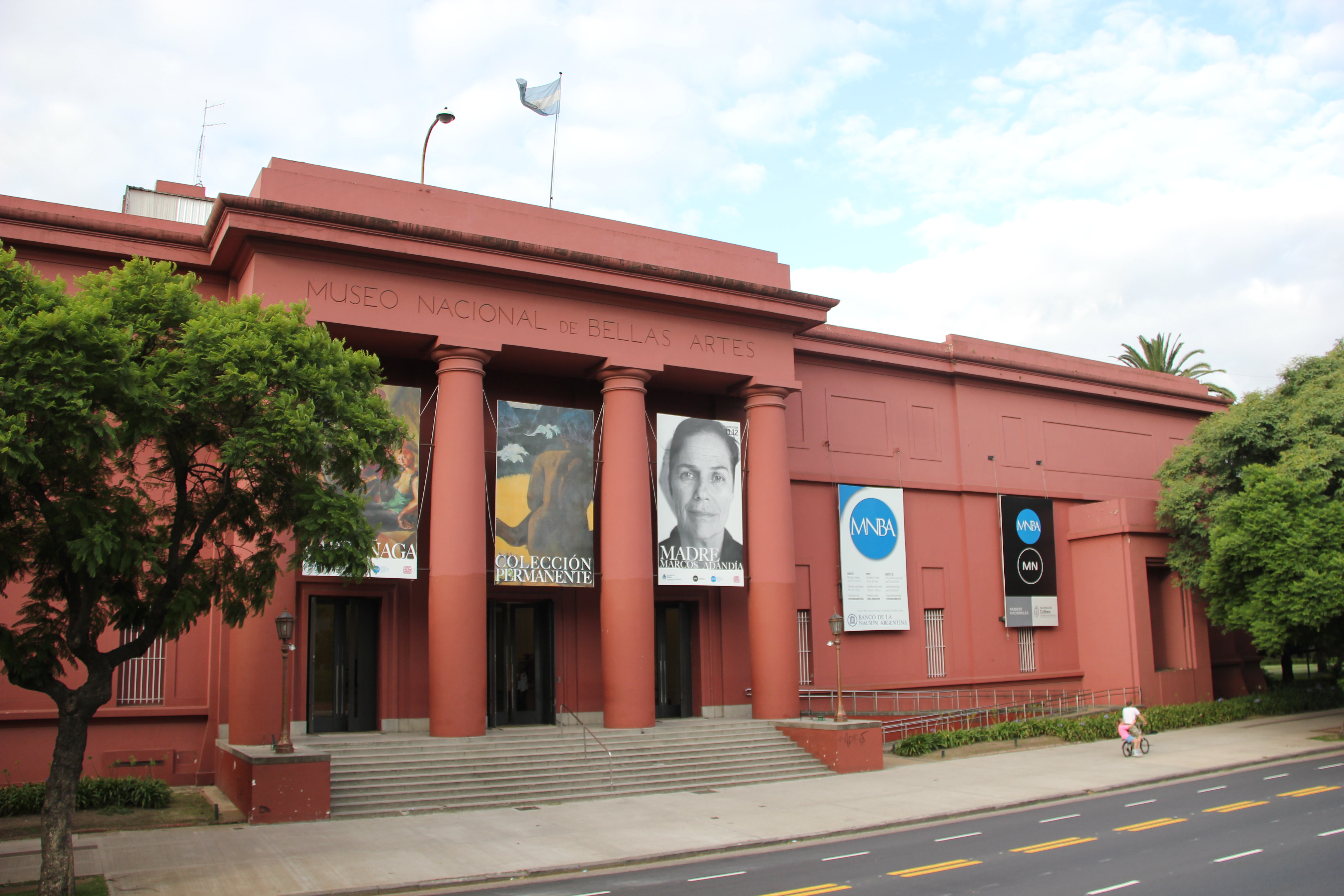 Fachada del Museo Nacional de Bellas Artes de Buenos Aires, fotografiada el 15 de febrero de 2014. Imagen de archivo, anterior a la exposición de Susana Rodríguez.