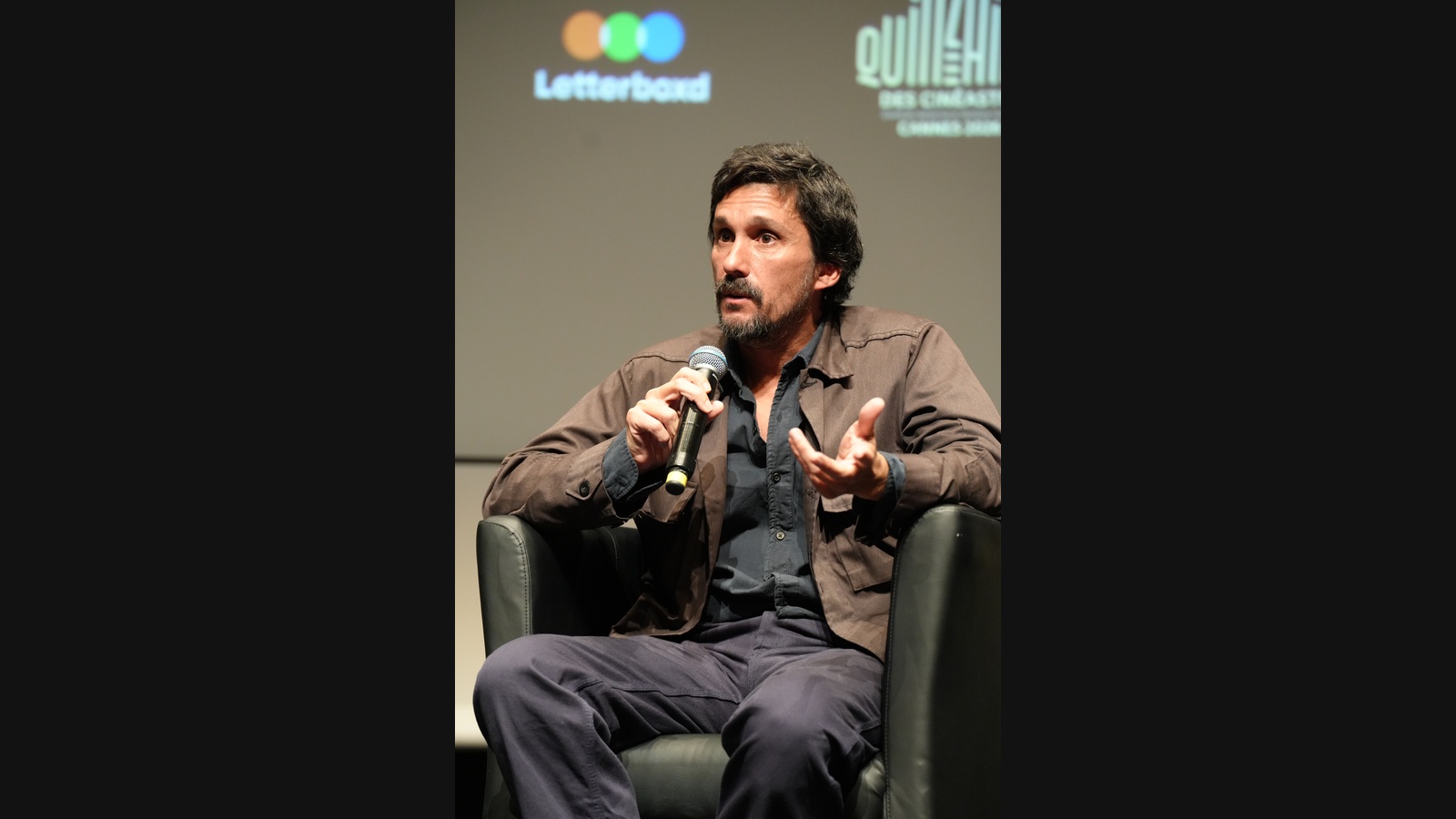 Lisandro Alonso durante una charla sobre La libertad doble en Cannes, el 16 de mayo de 2026. Fotografía de archivo de Runawaymo / WikiPortraits; no corresponde al Festival de Tokio.