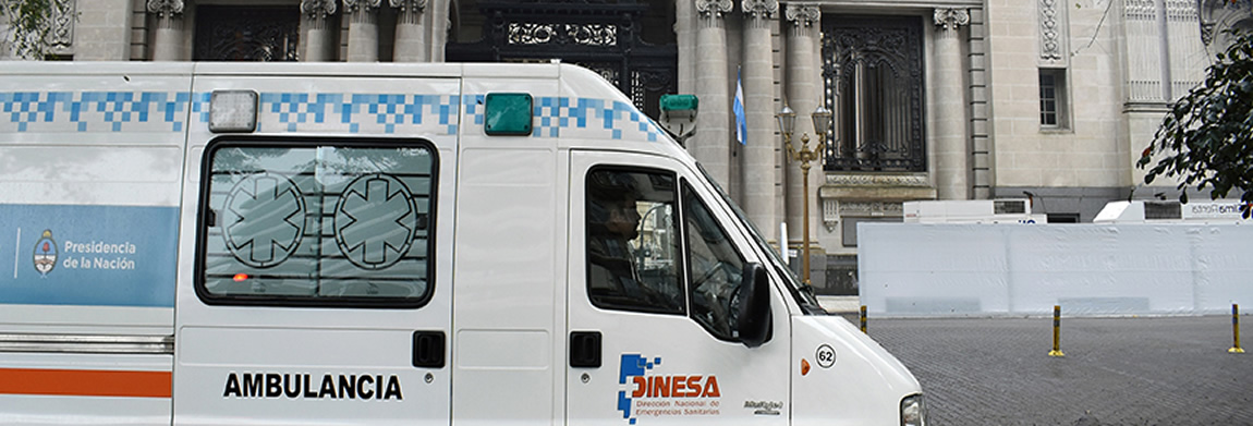 Ambulancia de la Dirección Nacional de Emergencias Sanitarias durante la cobertura de la 54°Cumbre del Mercosur en Santa Fe. Archivo difundido por Salud el 19 de julio de 2019, no corresponde al decreto de 2026.