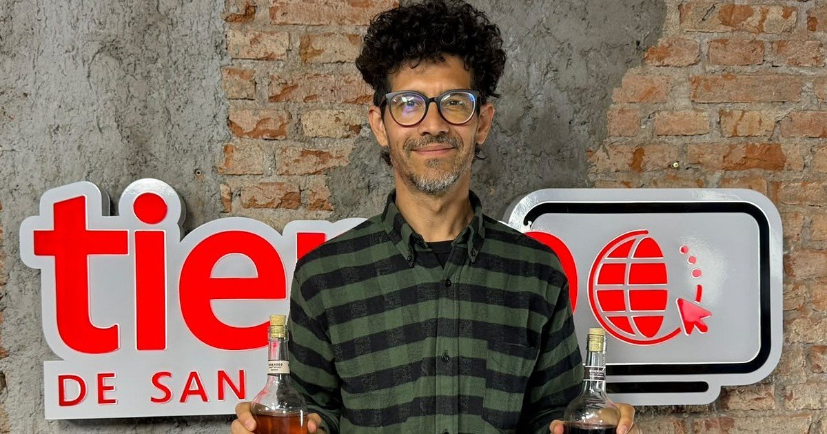 Alberto Godoy durante una entrevista en el estudio de Tiempo de San Juan.