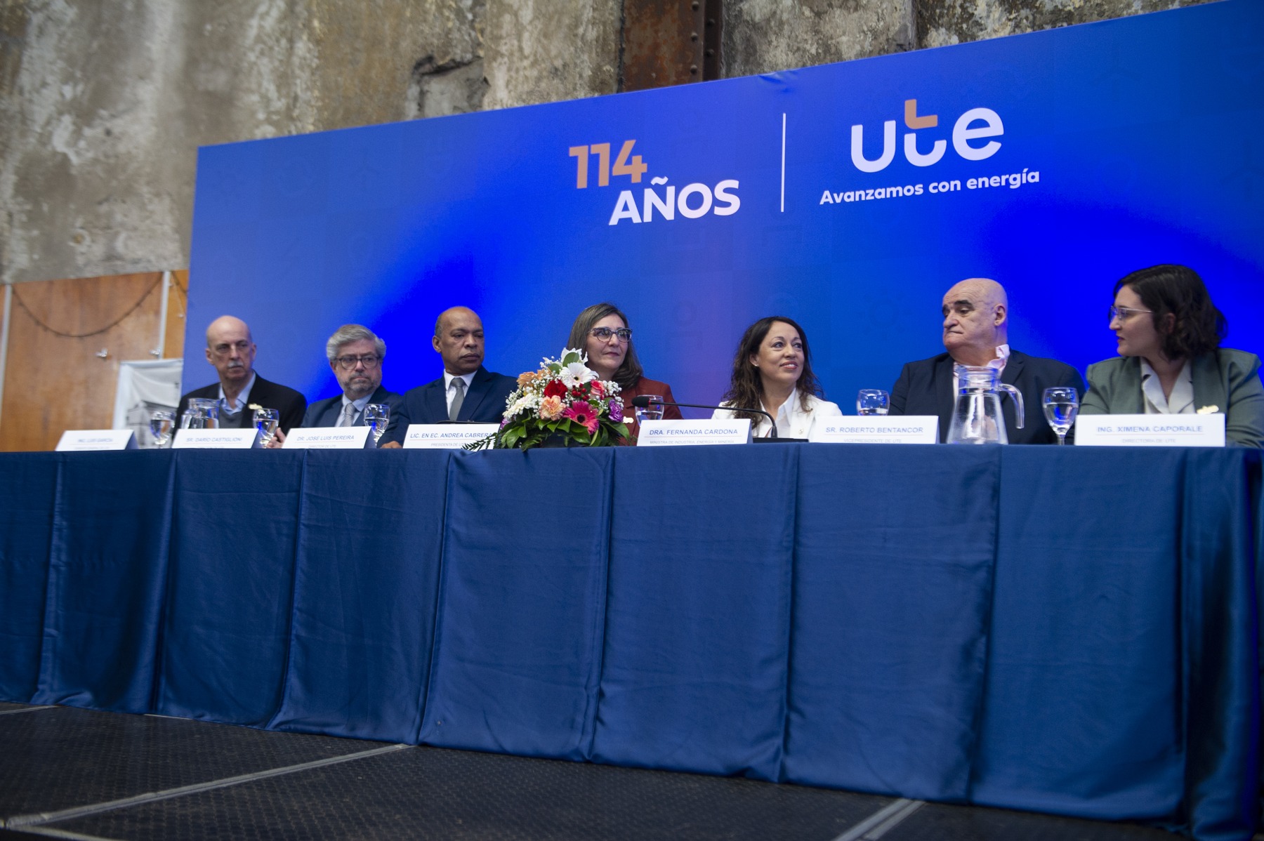 Autoridades en el acto por los 114 años de UTE, Fundación La Muralla, Montevideo, el 23 de octubre de 2026.