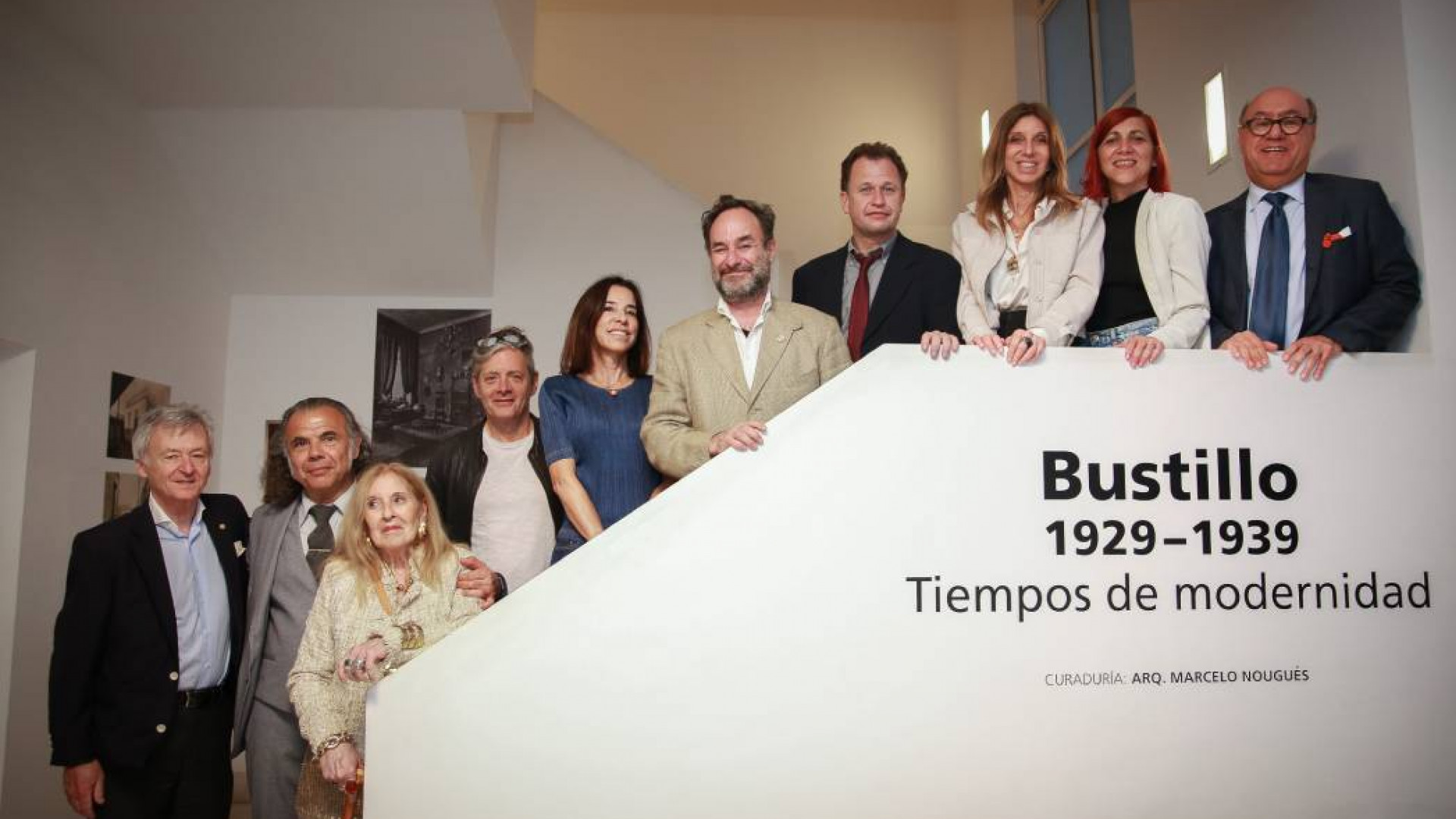 Participantes en la apertura de la muestra Bustillo 1929-1939. Tiempos de modernidad, en Casa Victoria Ocampo.