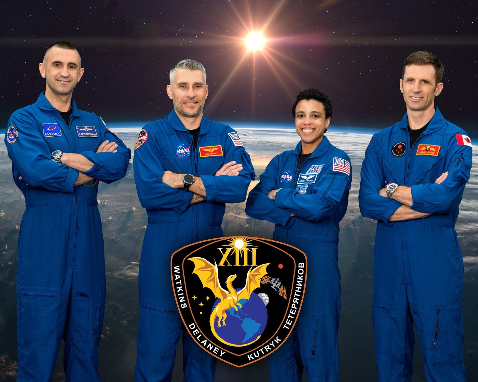Retrato oficial previo al vuelo de Crew-13: Sergey Teteryatnikov, Luke Delaney, Jessica Watkins y Joshua Kutryk, de izquierda a derecha.