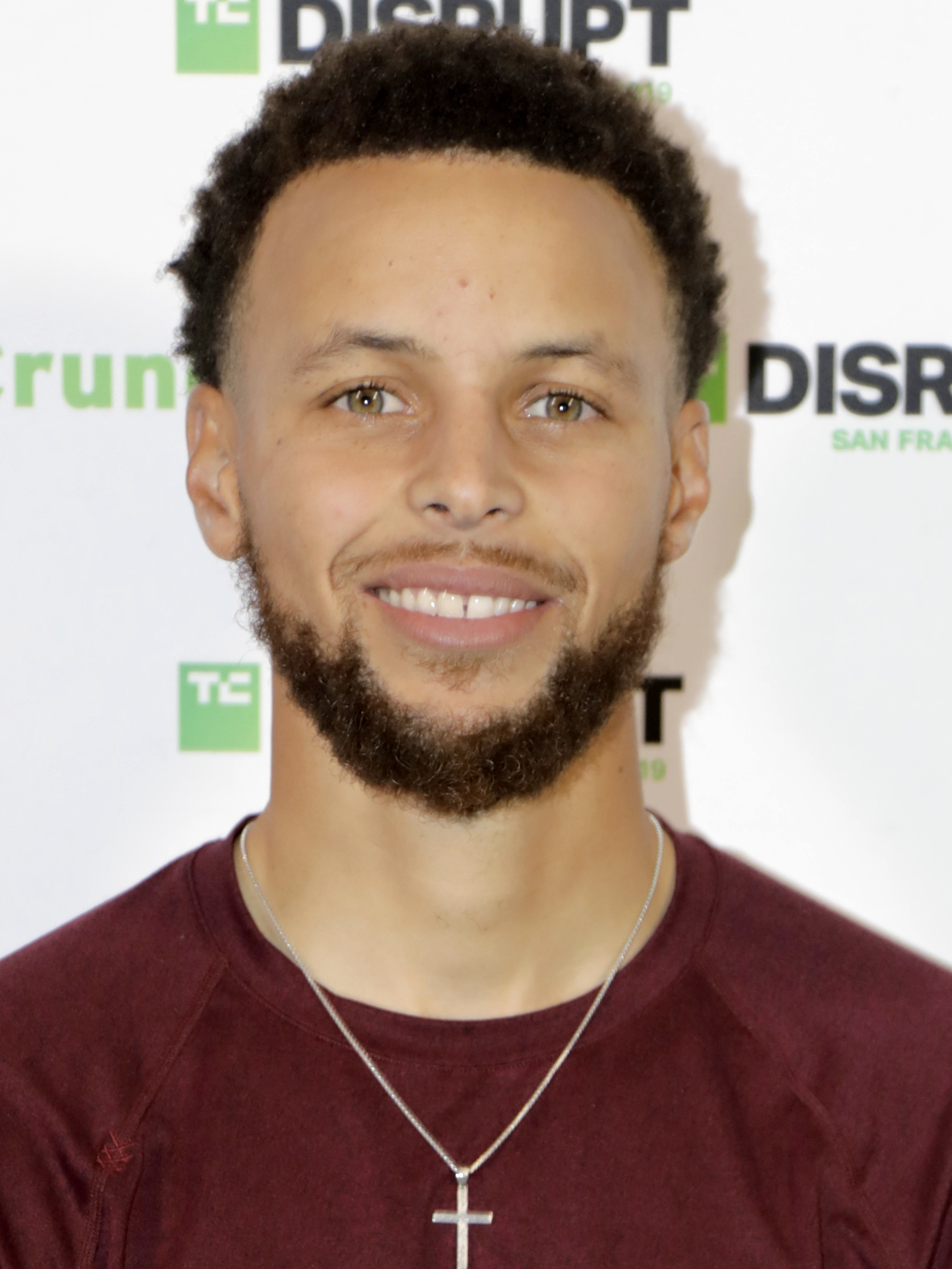 Stephen Curry en TechCrunch Disrupt, en San Francisco, el 2 de octubre de 2019. Retrato de archivo del jugador que colaboró en el diseño de la edición especial de Fitbit Edge.