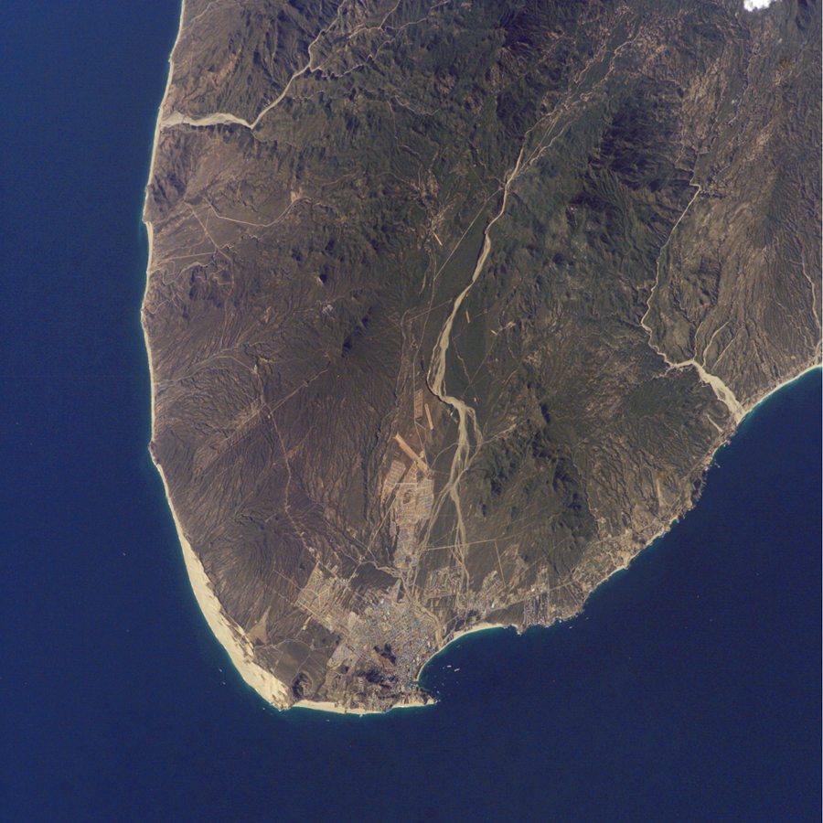 Vista aérea histórica de Cabo San Lucas, Baja California Sur; imagen de archivo, no del huracán Polo.
