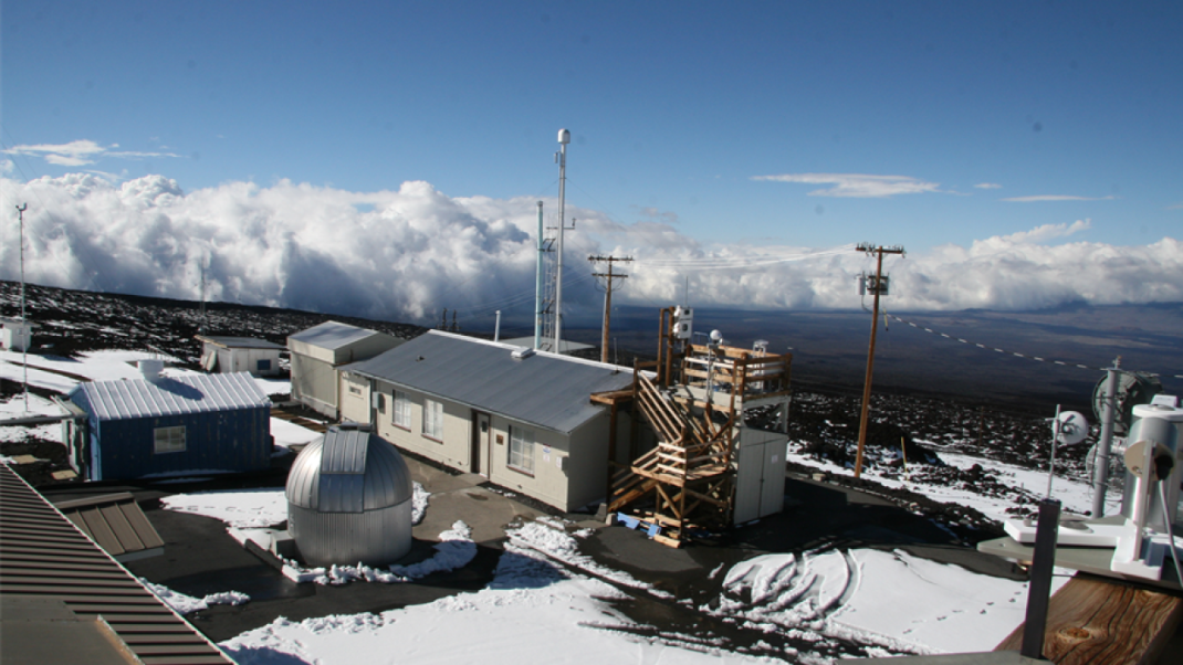 Observatorio de Mauna Loa de la NOAA en Hawái. Fotografía de archivo difundida a más tardar el 6 de febrero de 2023; fecha exacta de captura no informada. No corresponde a la presentación del informe de octubre de 2026.