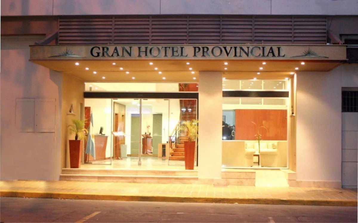 Acceso al Gran Hotel Provincial de San Juan, imagen de archivo.