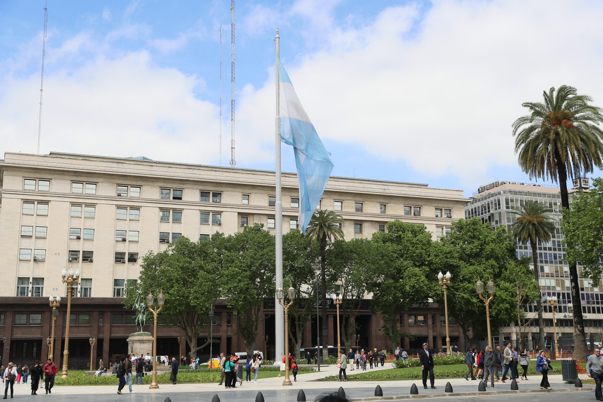Edificio de la entonces AFIP frente a Plaza de Mayo, Buenos Aires, fotografiado el 19 de octubre de 2018. Archivo institucional relacionado con el organismo recaudador; no muestra el anuncio de 2026.