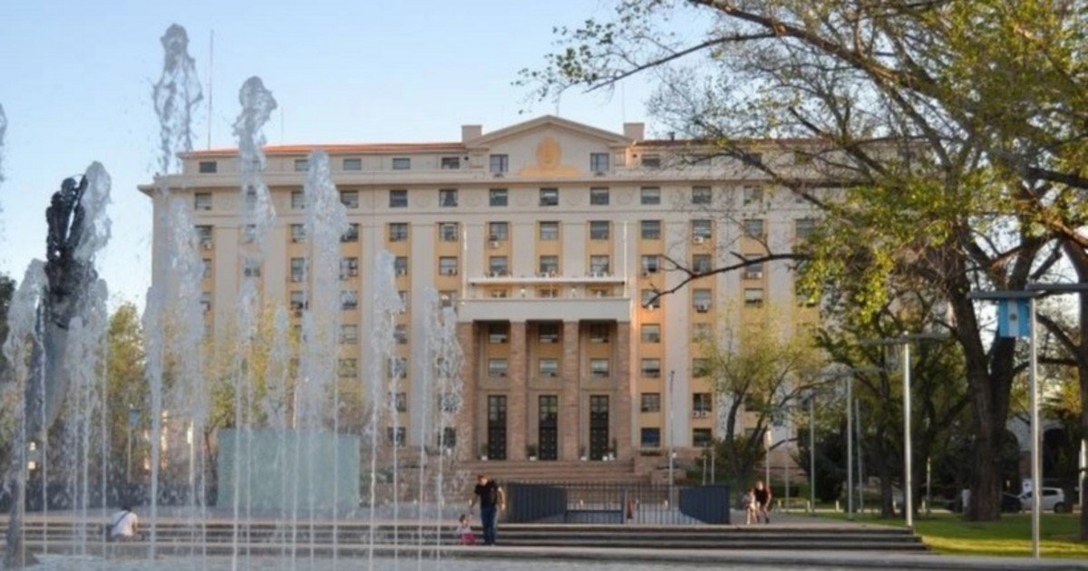 Edificio gubernamental mendocino; imagen de archivo.