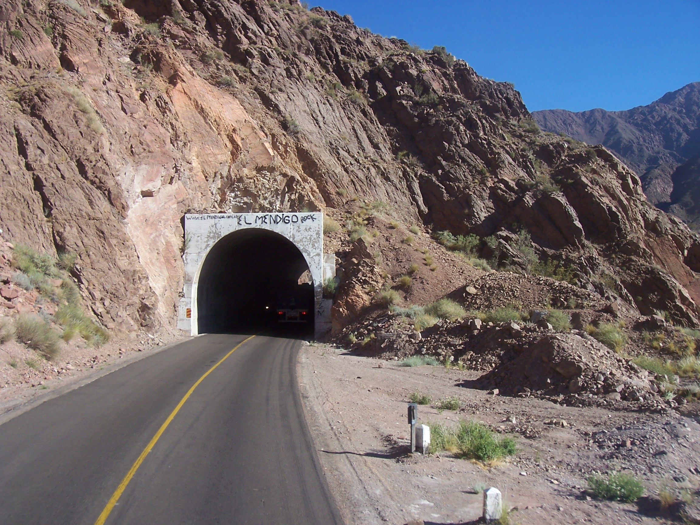 Imagen de archivo de un túnel de la Ruta Nacional 7 en Mendoza, fotografiado en diciembre de 2007