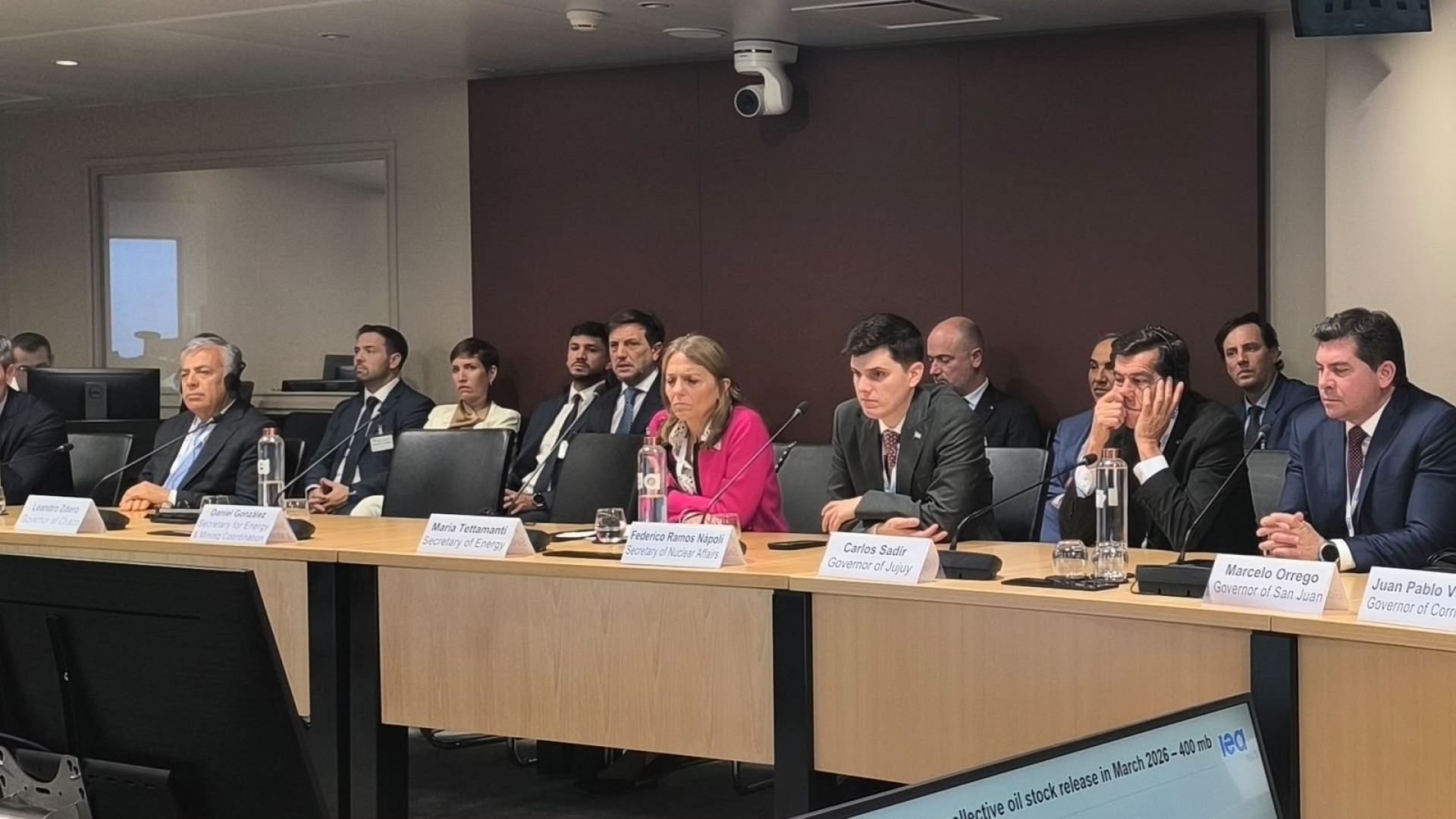 Participantes del panel de energía y minería de Argentina Week en París, en la fotografía difundida por la Secretaría de Asuntos Nucleares.