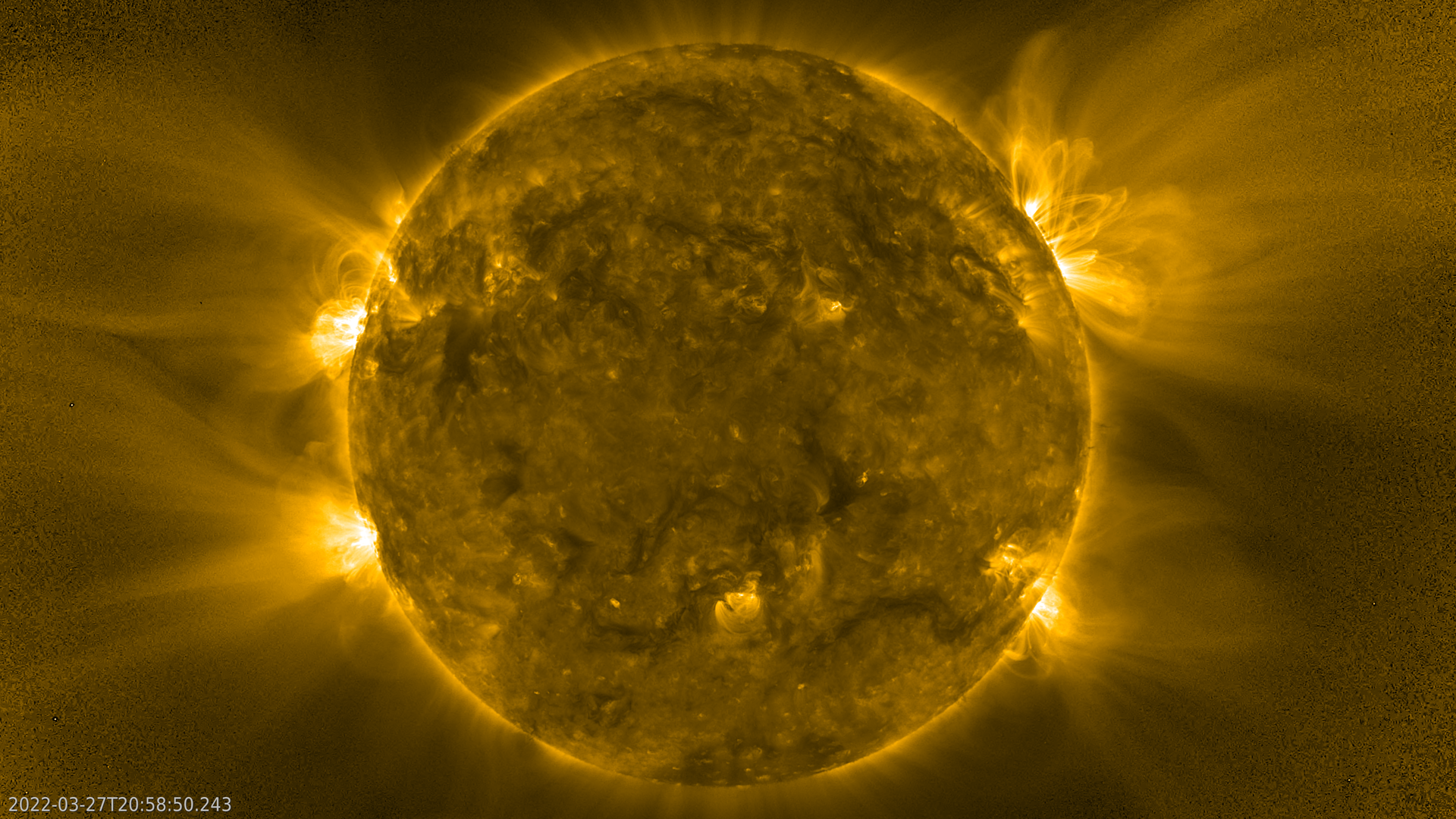 Imagen de archivo del Sol captada por Solar Orbiter el 27 de marzo de 2022 en ultravioleta extremo, con color añadido por el equipo científico.