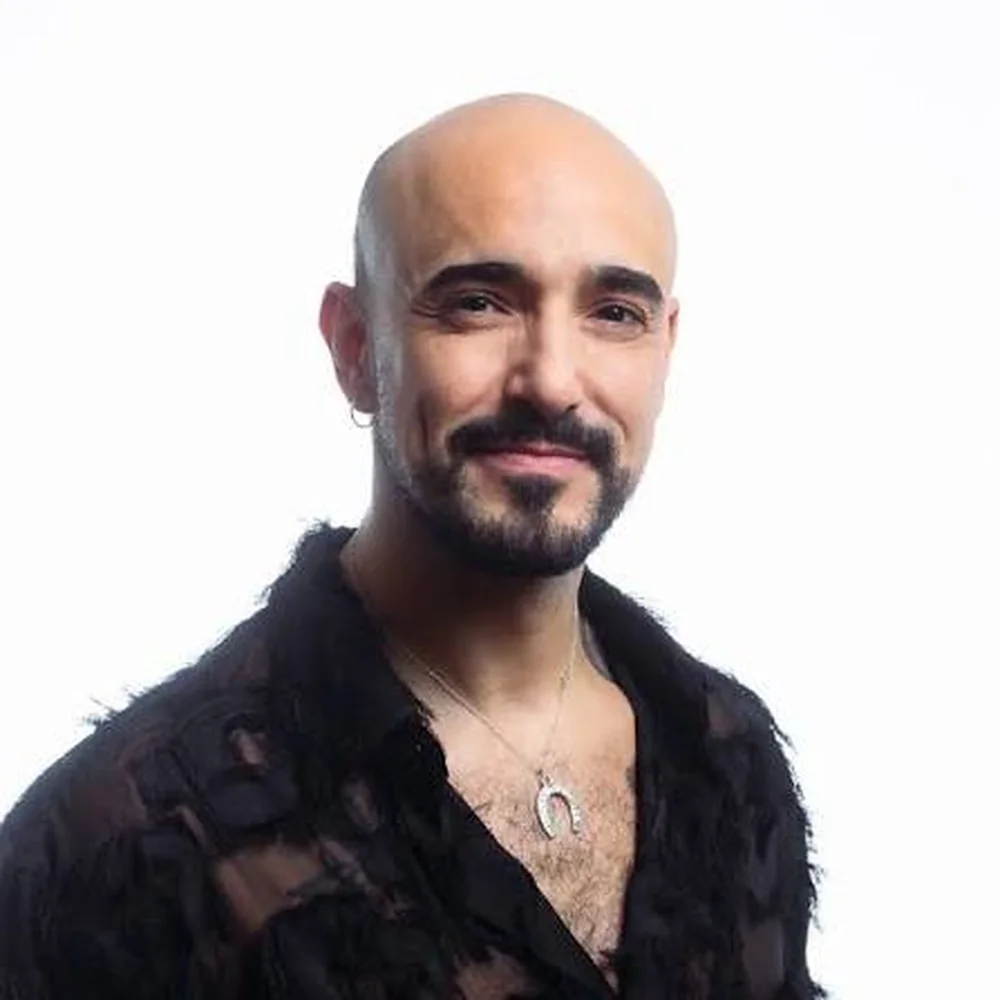 Retrato promocional de Abel Pintos publicado por Diario de Cuyo.