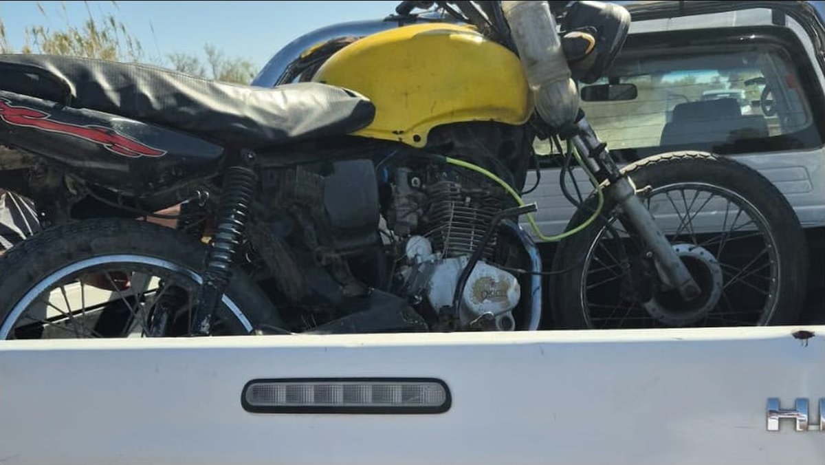 Fotografía vinculada a: Recuperaron en un zanjón una moto denunciada como robada en 25 de Mayo.