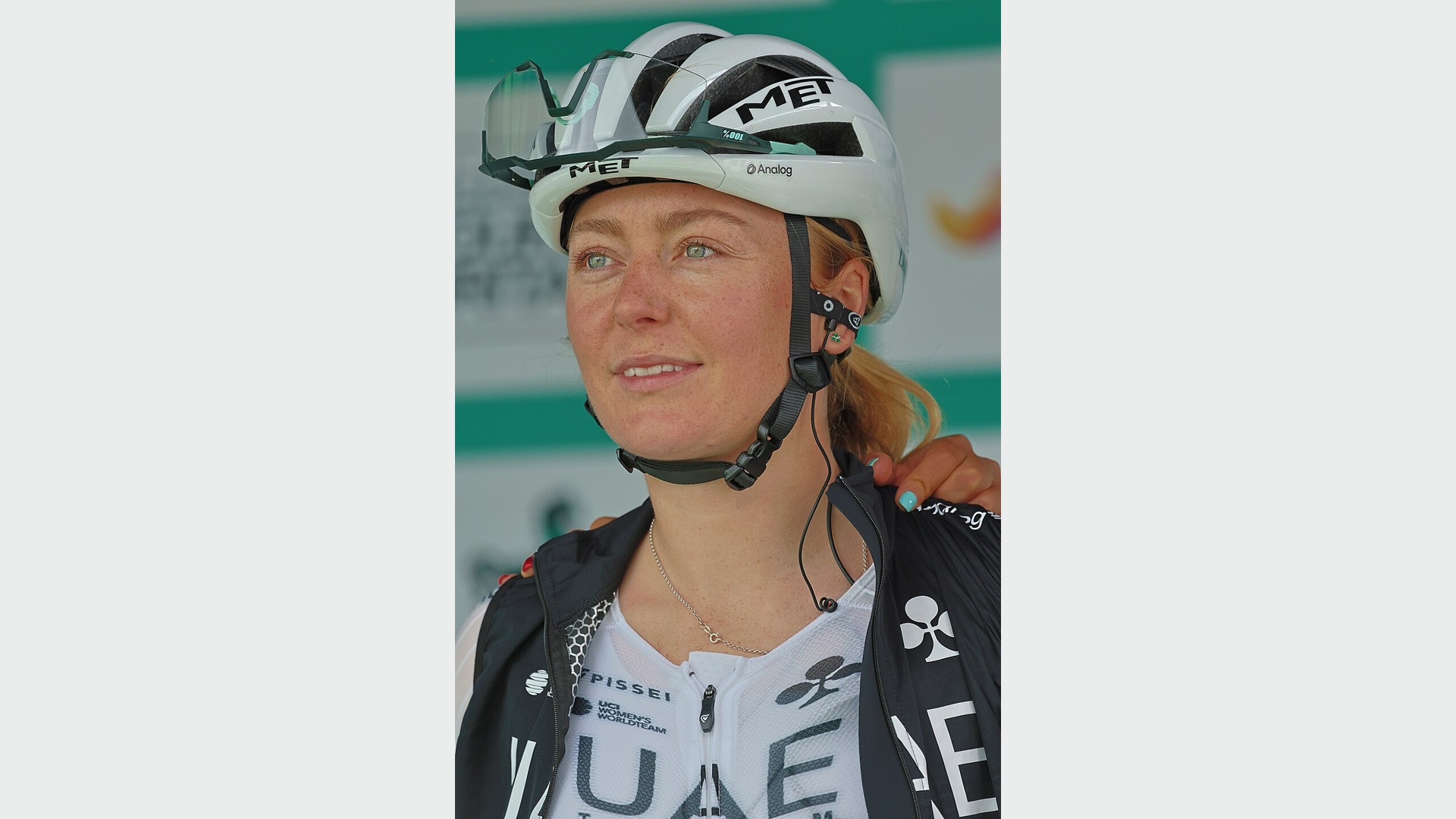 Lara Gillespie antes de la primera etapa del Tour de Britain Women, en Cockermouth, el 19 de agosto de 2026. Foto de archivo; no corresponde al Mundial de Shanghái.
