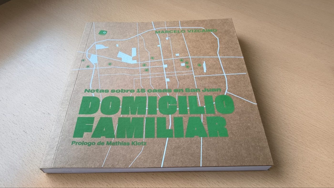 Portada del libro Domicilio Familiar: notas sobre 15 casas de San Juan.
