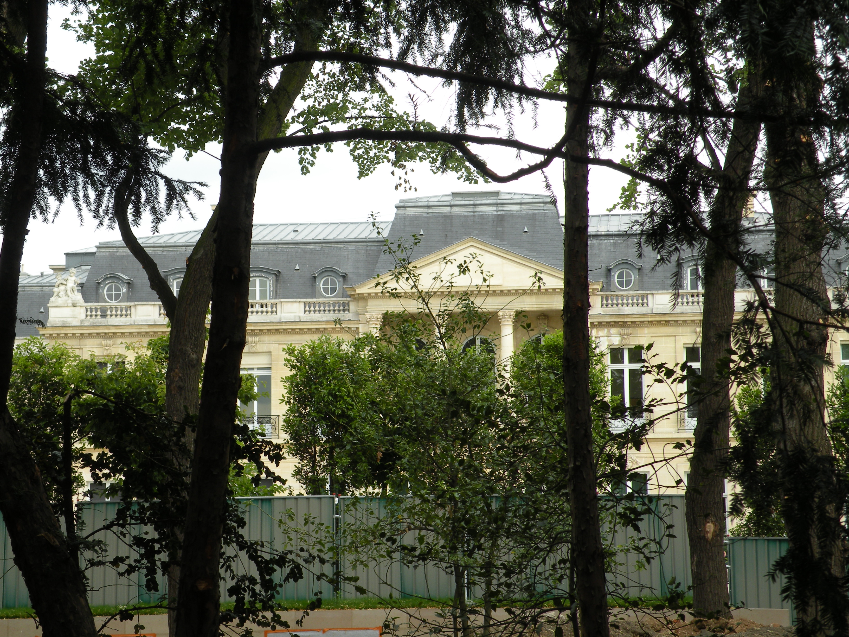 Vista de archivo del Château de la Muette, sede de la OCDE en París, fotografiada por Pymouss el 26 de junio de 2009. Contexto institucional del organismo que publica las estadísticas; no registra el anuncio de octubre de 2026.