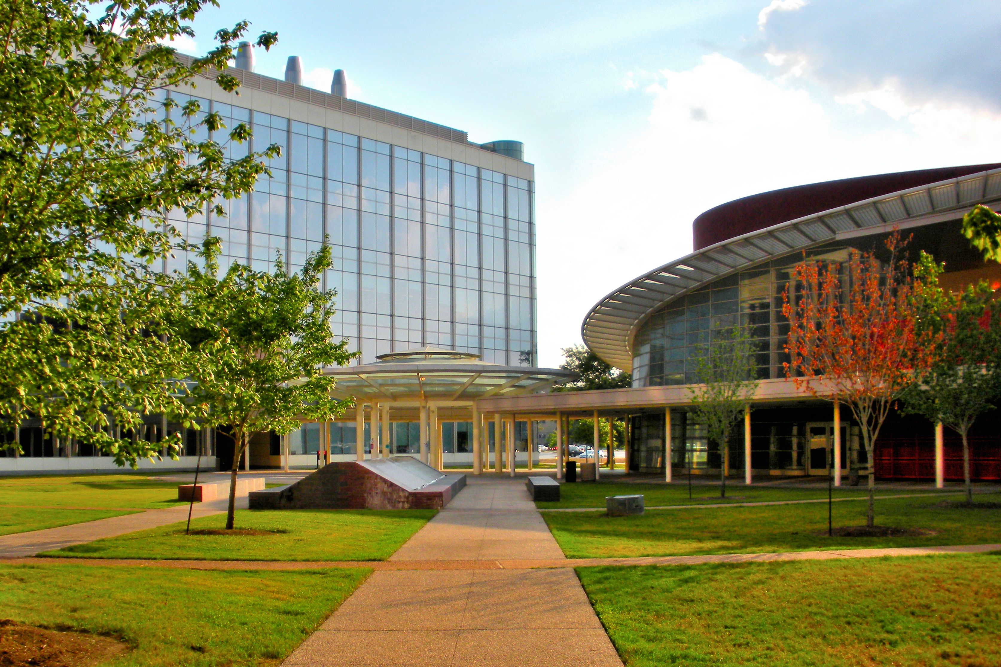 Complejo de investigación y aulas de Ciencia e Ingeniería de la Universidad de Houston, fotografiado el 10 de junio de 2011. Archivo de una institución seleccionada por M-STAR; no muestra los proyectos de 2026.