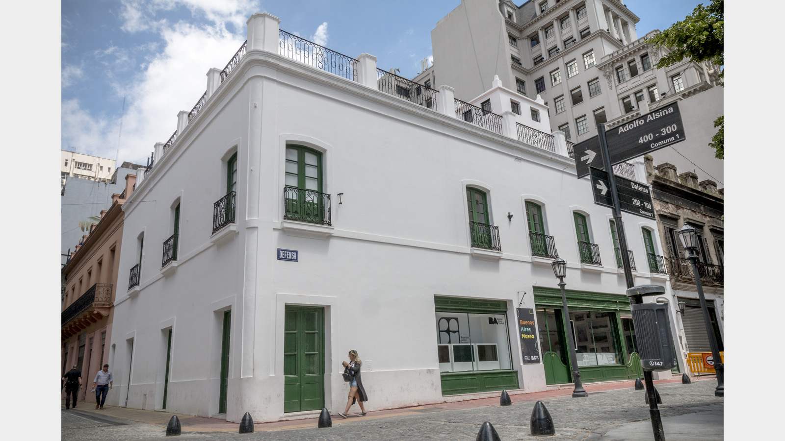 Fachada de Altos de Elorriaga, sede principal del Museo de la Ciudad de Buenos Aires, fotografiada por GCBA el 16 de diciembre de 2021. Archivo institucional; El otro Perotta se exhibirá en la sede Querubines y no aparece en esta imagen. Fotografía íntegra, reducida con márgenes neutros a 16:9.