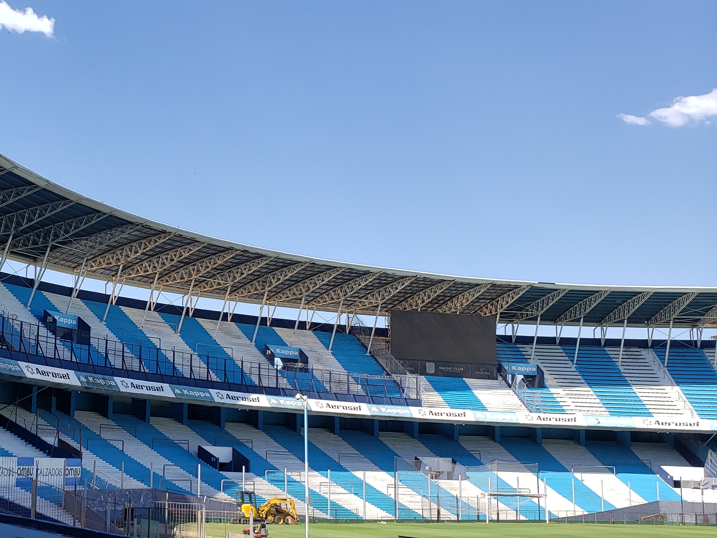 Tribunas vacías del estadio Presidente Perón, conocido como el Cilindro de Avellaneda, en una fotografía de archivo de diciembre de 2021. Es el estadio de Racing; la imagen no corresponde al partido ante Belgrano del 11 de octubre de 2026.