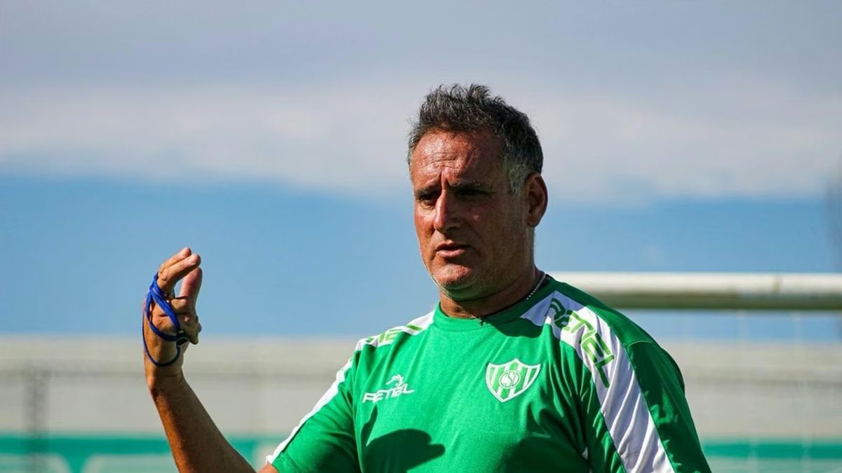 Desamparados repudió una agresión de su técnico tras el partido con Unión