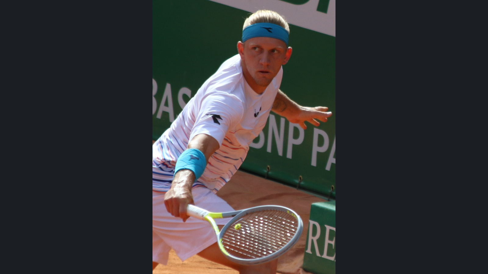 Alejandro Davidovich Fokina durante el Masters de Montecarlo, en una fotografía de archivo del 12 de abril de 2022. No corresponde al partido de Shanghái. Presentación 16:9 con fotografía completa y márgenes neutros.