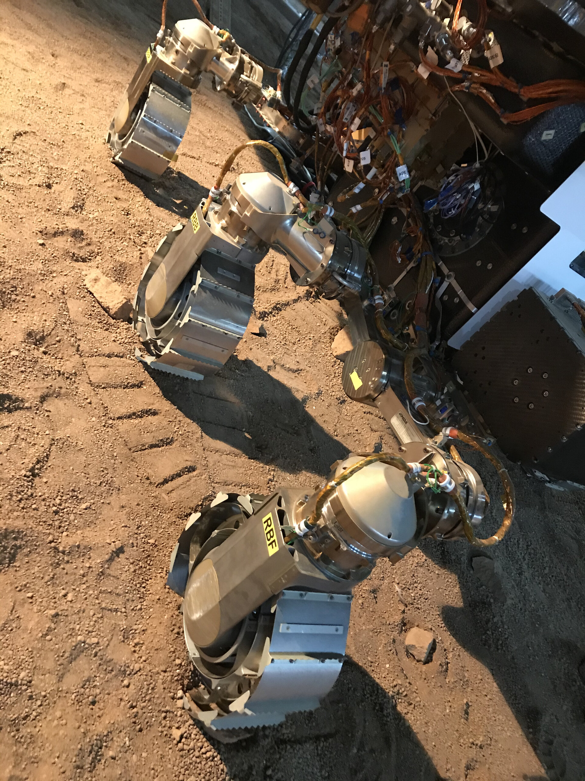 Detalle de las ruedas y la suspensión del modelo de pruebas Amalia de ExoMars, en una fotografía de archivo publicada por la ESA en enero de 2022.
