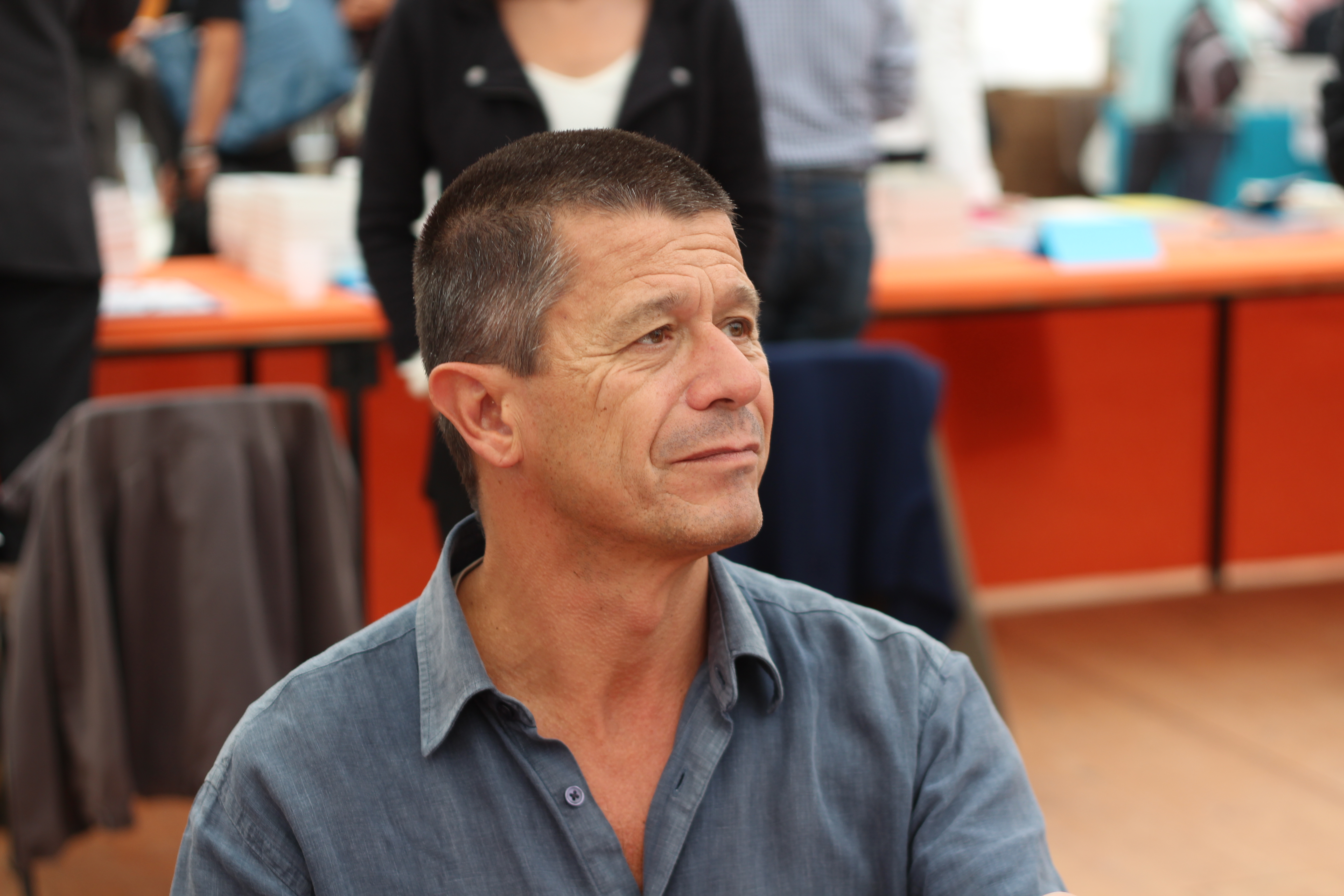 Retrato de archivo de Emmanuel Carrère en un encuentro literario en 2014