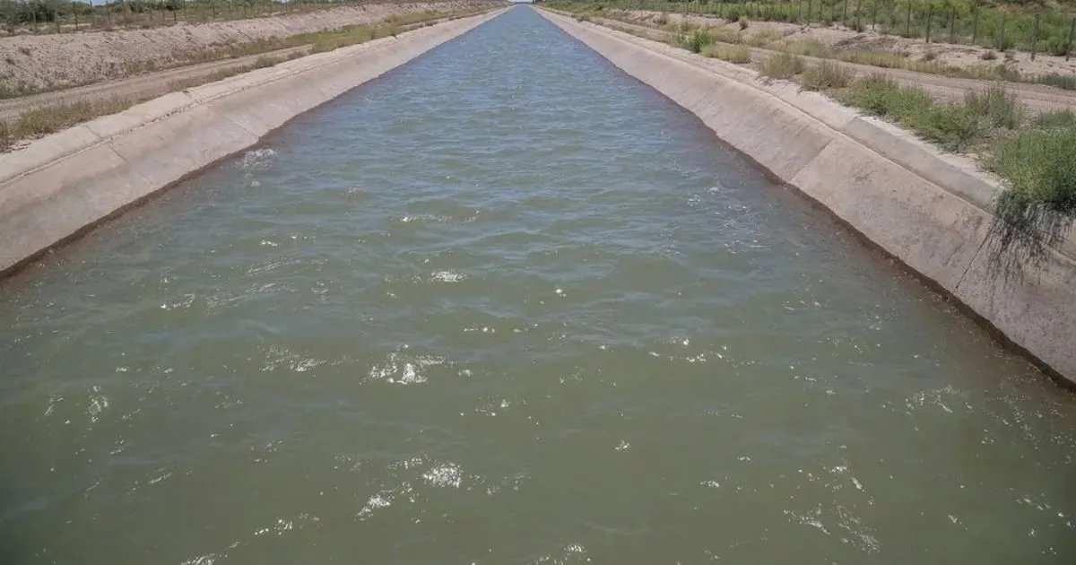 Canal de riego publicado en la cobertura del rescate en Angaco.