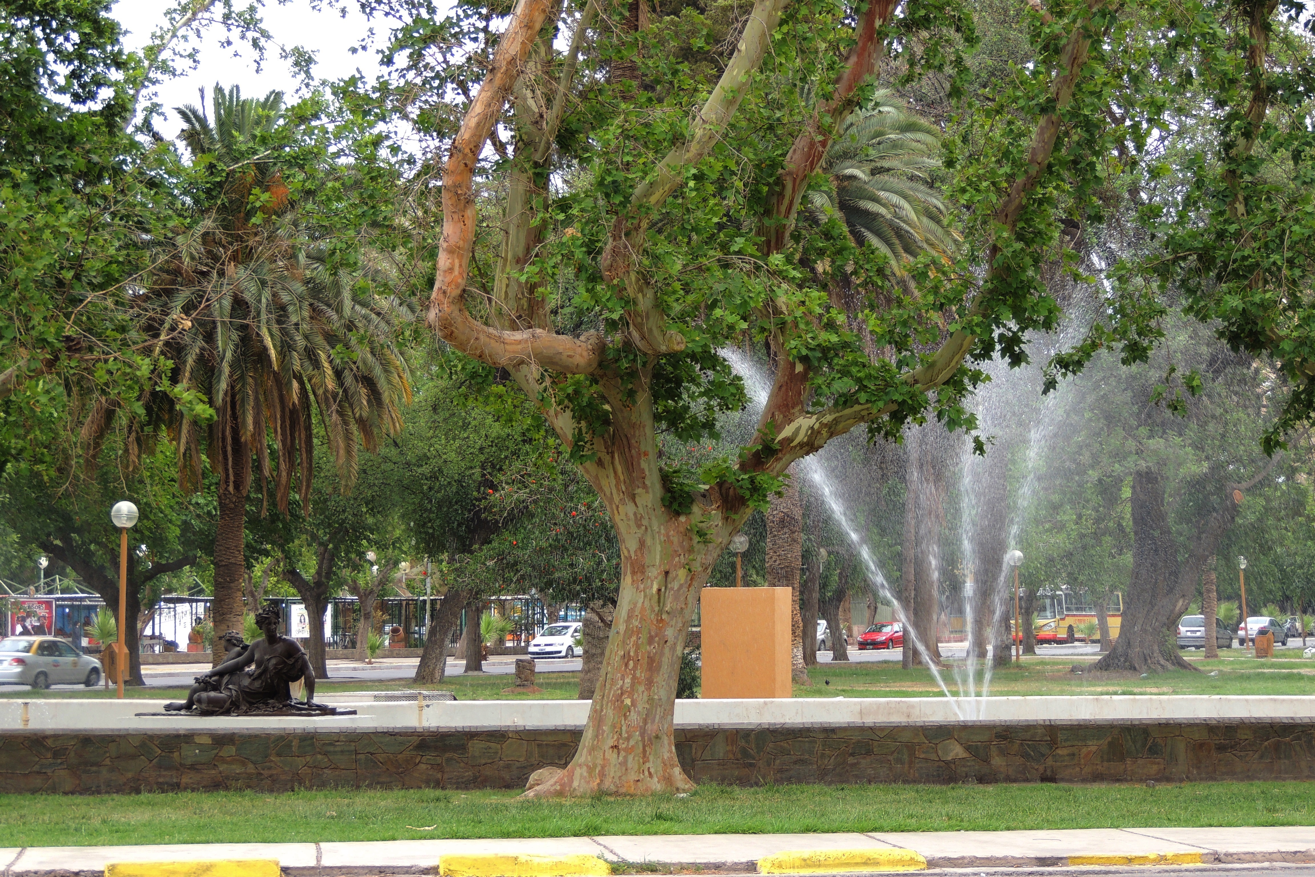 Fuente y arboleda del Parque de Mayo, en una fotografía de archivo de 2013.