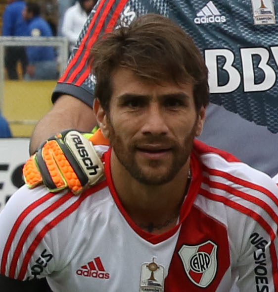 Retrato de archivo de Leonardo Ponzio con la camiseta de River Plate, durante su etapa como jugador, el 28 de abril de 2016. No corresponde al partido contra Belgrano de octubre de 2026.