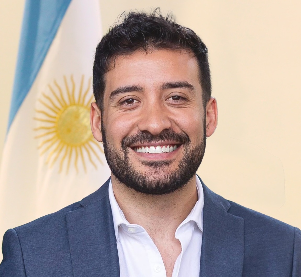 Retrato institucional de archivo de Alejandro Cacace publicado en la ficha oficial de la Secretaría de Desregulación. No corresponde a la reunión del 27 de octubre de 2026.