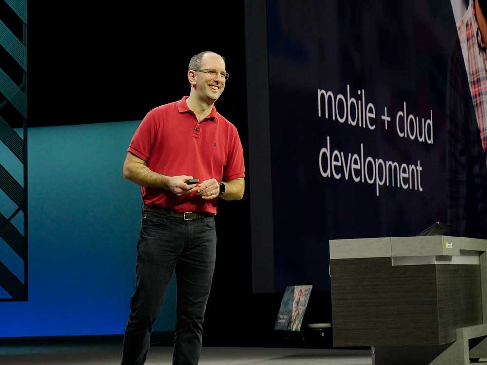 Scott Guthrie durante Microsoft Ignite, el 25 de septiembre de 2017. Fotografía de archivo del directivo que anunció Maia 300.