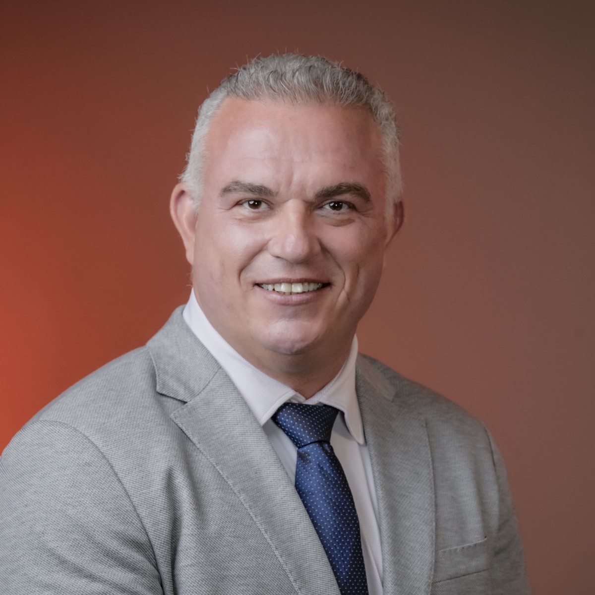Retrato de archivo de Michael Meding, director ejecutivo de McEwen Copper, distribuido en su kit de prensa. No corresponde a la reunión informada este 8 de octubre.