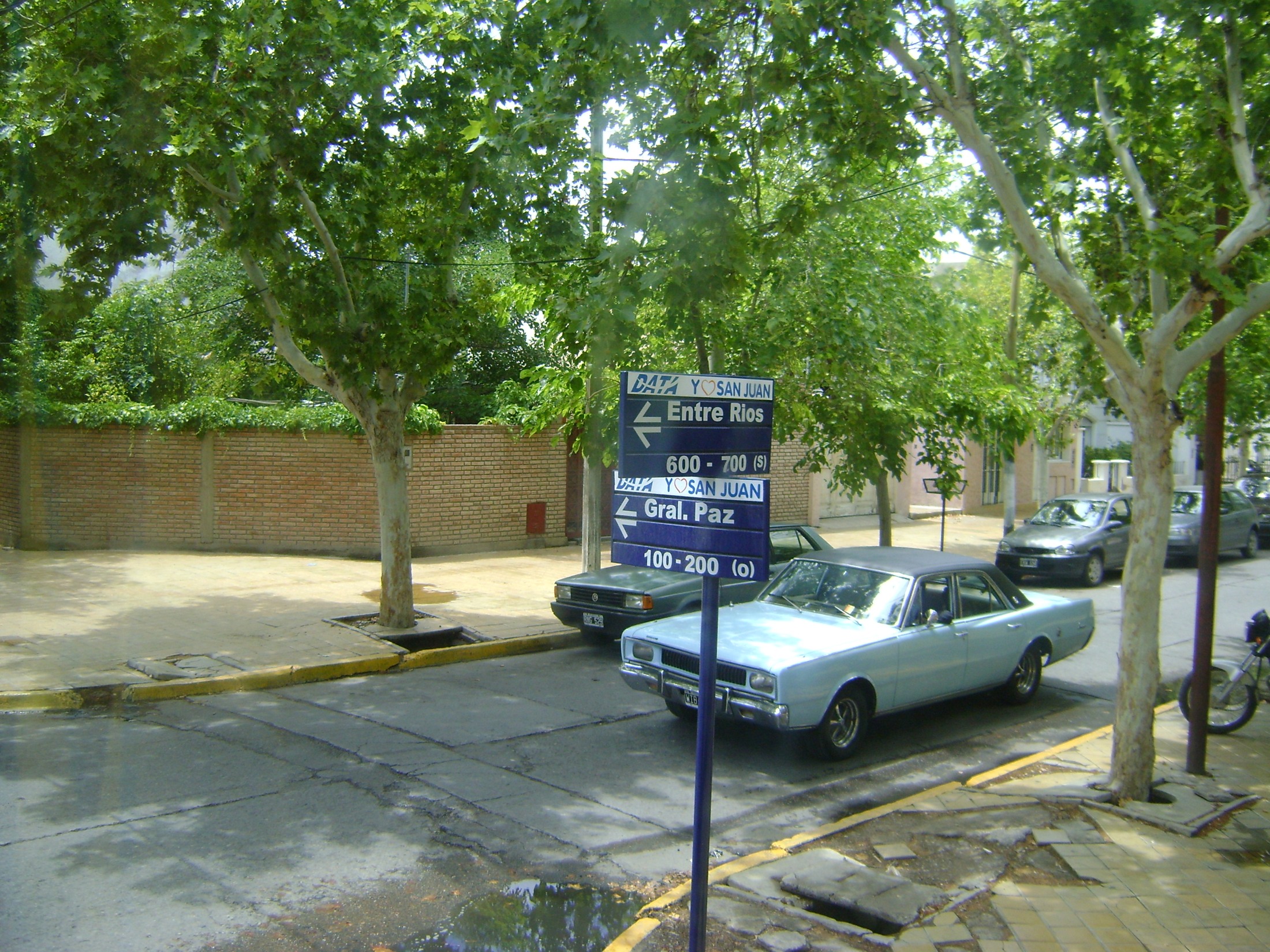 Imagen de archivo del cruce de Entre Ríos y General Paz, en Capital, tomada el 29 de diciembre de 2010. Referencia del límite oriental del sector anunciado; no muestra el operativo de 2026.