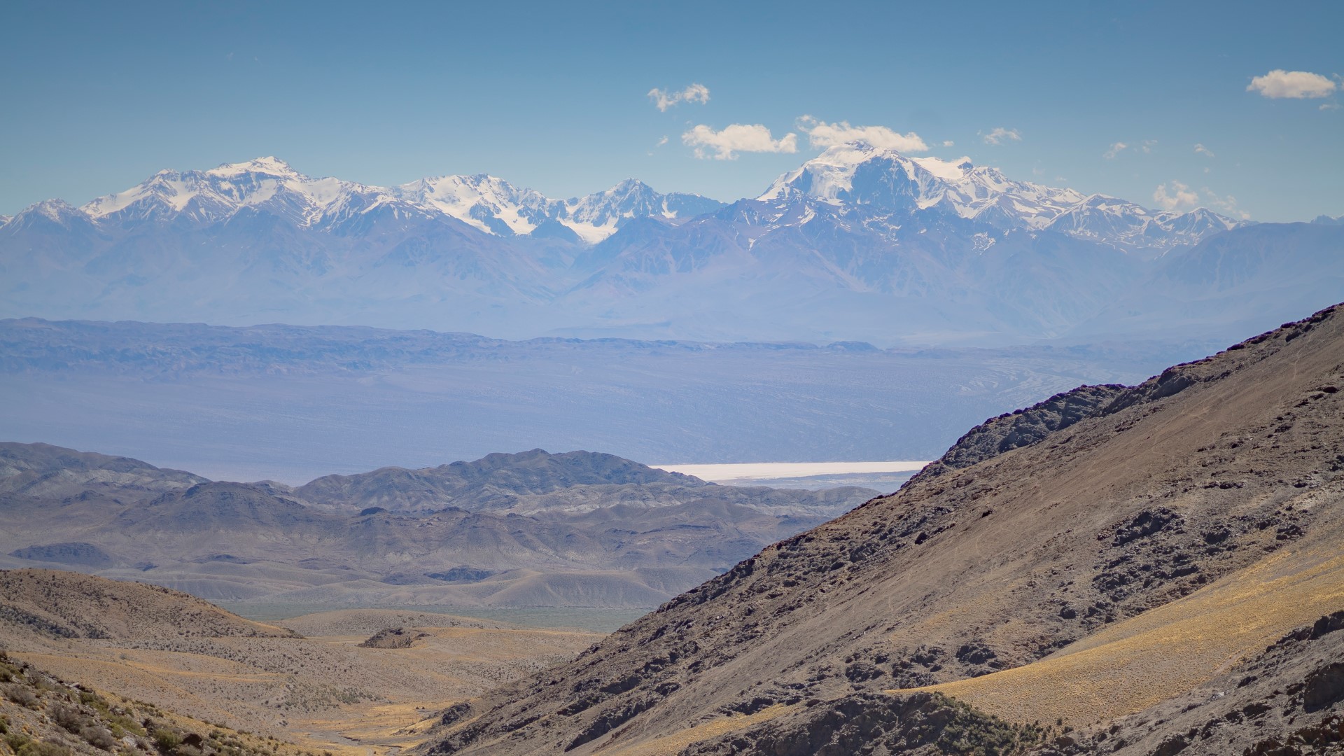 Paisaje montañoso del Parque Nacional El Leoncito en una fotografía de archivo de Parques Nacionales