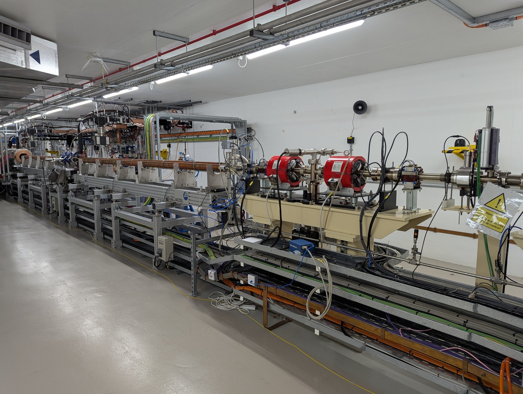 Acelerador lineal de Diamond Light Source, fotografiado en marzo de 2026.