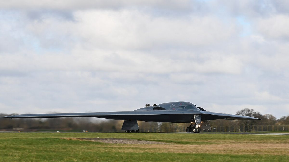 Un bombardero B-2 parte de RAF Fairford en una fotografía de archivo, no del operativo policial.