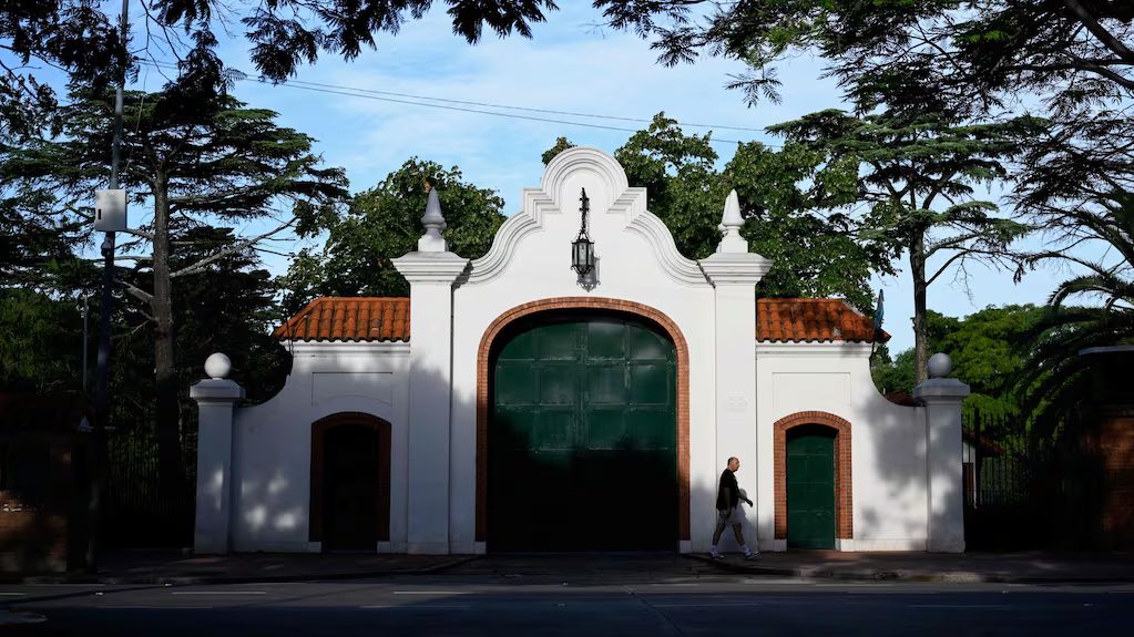 Ingreso a la residencia presidencial de Olivos