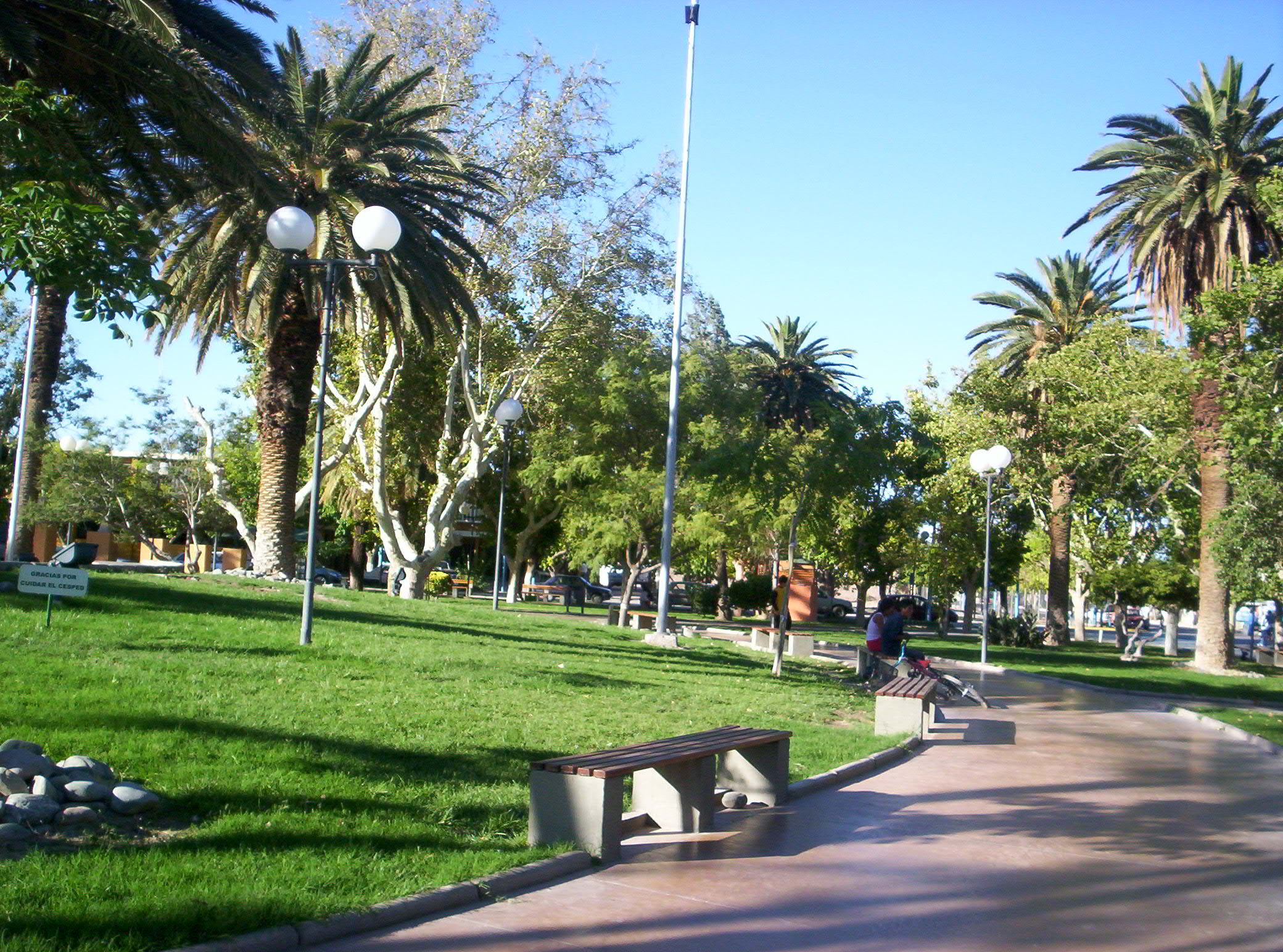 Plaza de Villa Aberastain, Pocito, en una fotografía de archivo de 2008. Imagen geográfica: no muestra ADEL ni una clase de la Escuela de Emprendedores.