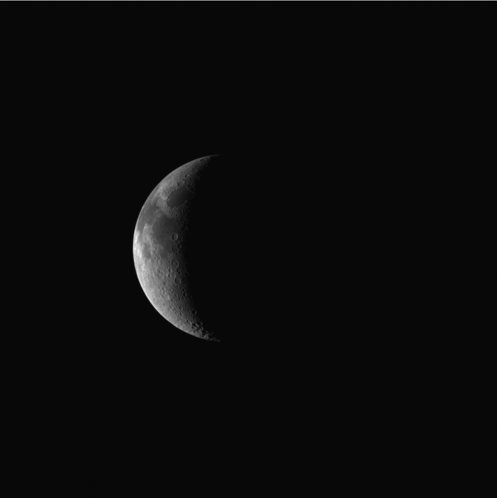 La Luna fotografiada por la cámara de navegación NavCam de Juice durante el sobrevuelo terrestre del 28 de septiembre de 2026. Archivo de esa campaña, cuyo balance publicó ESA el 14 de octubre.