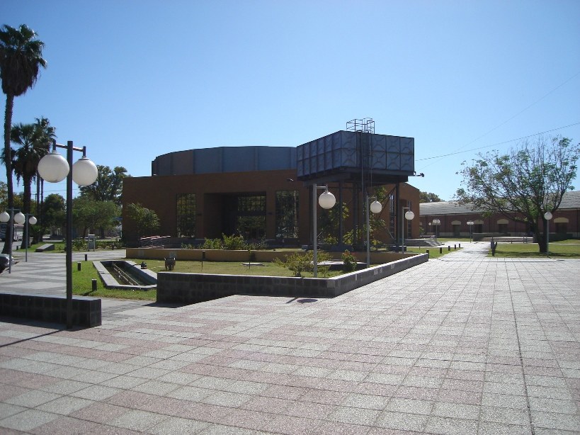 Centro de Convenciones Guillermo Barrena Guzmán, en San Juan. Foto de archivo de abril de 2008; no corresponde a las colaciones de 2026.