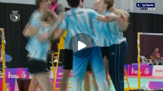 Vista previa de El festejo del equipo argentino de bádminton por su bronce