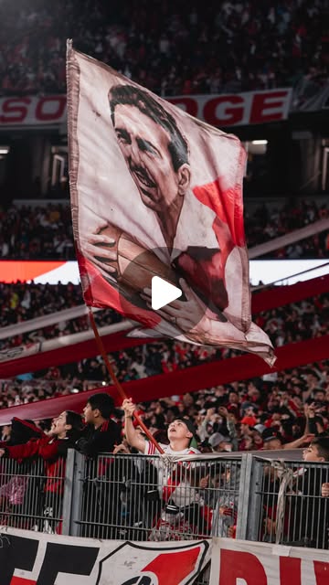 Vista previa de River recordó a Labruna con un homenaje que recorrió generaciones de hinchas